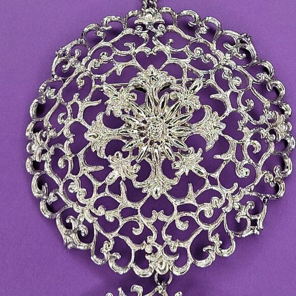 Silver Rhodium Filigree Pendant Necklace - Picture 3 of 12